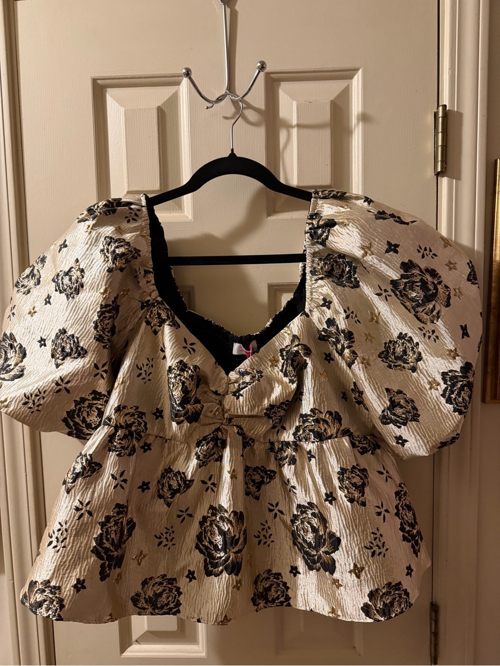 Buddy Love Cream and Black Floral Puff-Sleeve Peplum Top Sz L